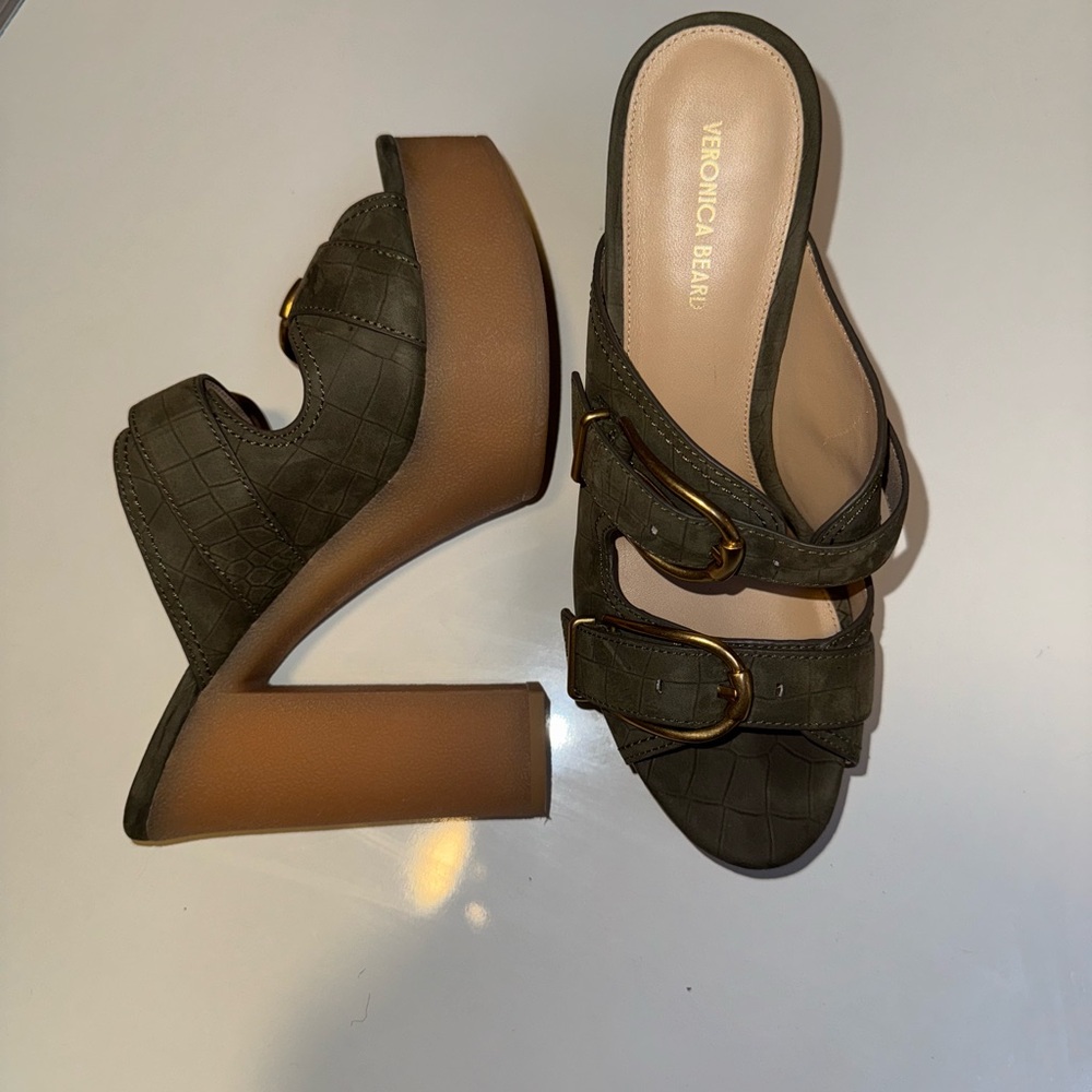 *PRACTICALLY BRAND NEW* Veronica Beard Olive Double Buckle Mules [SIZE 9] - Picture 4 of 9
